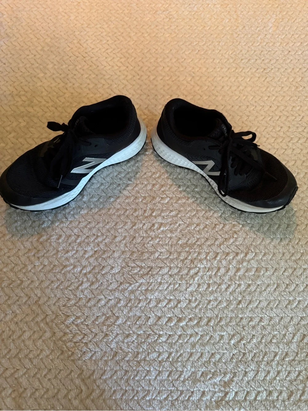 New‎ Balance 520 Black Mesh Athletic Sneakers Size 7